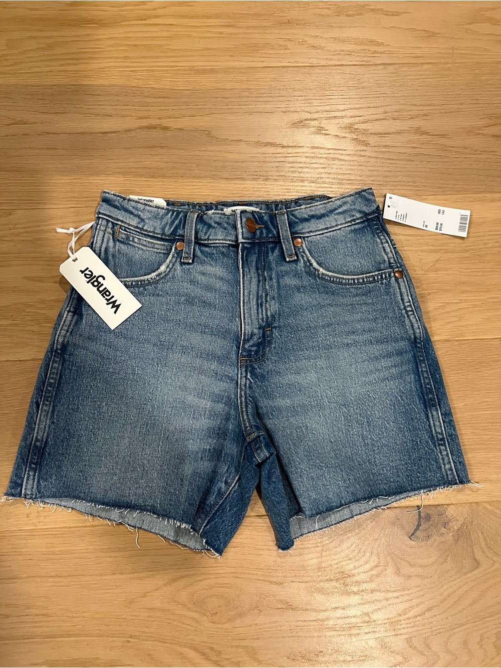 Wrangler Classic Cutoff Denim Shorts in Faded Blue